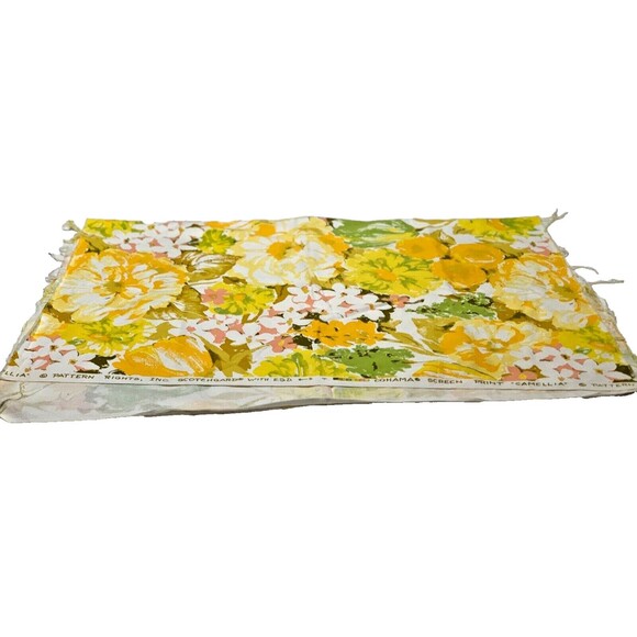 COHAMA Vintage Retro NEW Old Stock  "Camellia" Yellow Floral Fabric ~ 48" x 34" - Picture 1 of 4